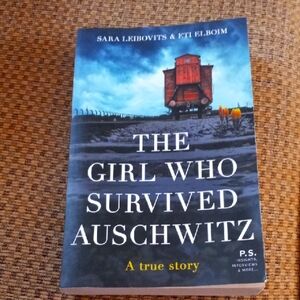 Book/ The Girl Who Survived Auschwitz/TRUE STORY